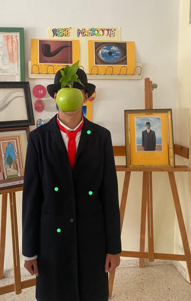 Recreación de El hijo del hombre de Magritte